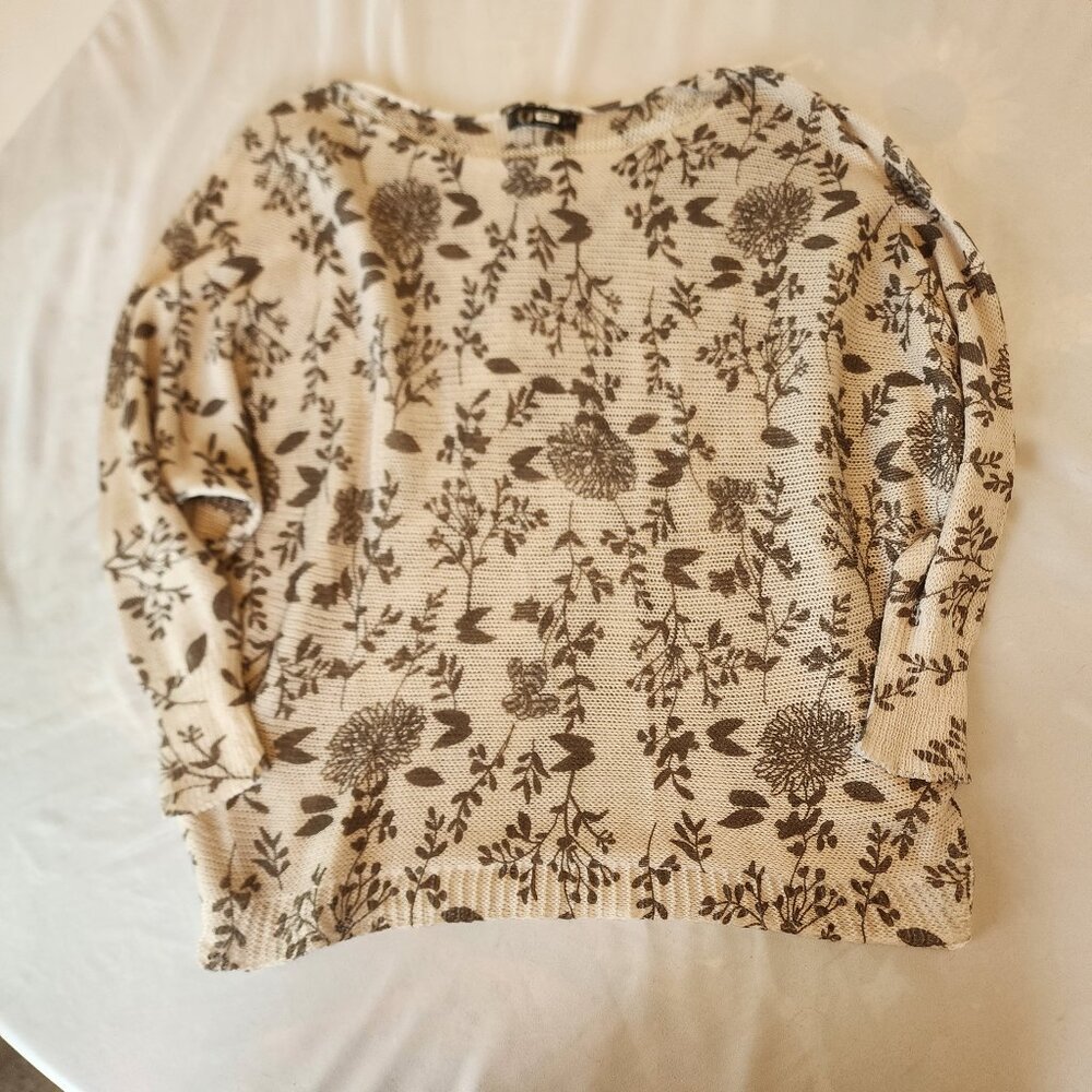 M Made in Italy Sweater Size XL white green Floral